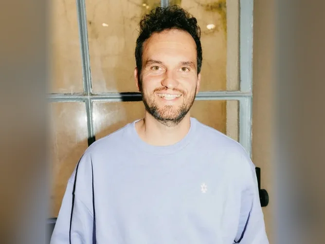 Porträt von Tobias, Breathwork Coach